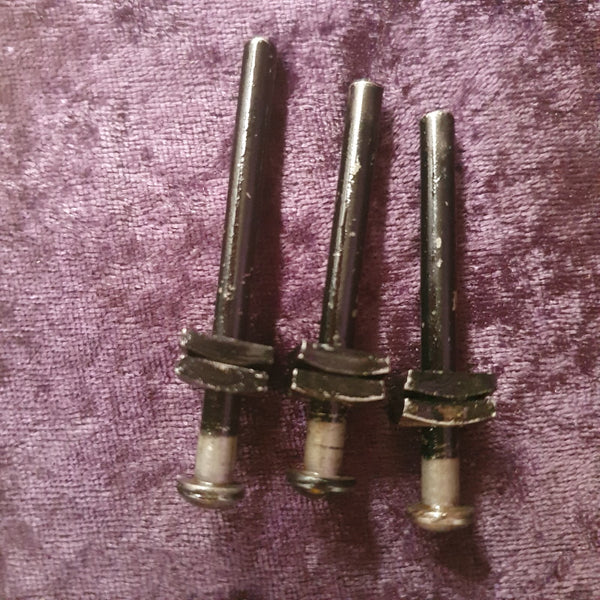 Square Pilum Nuts & Bolts Only